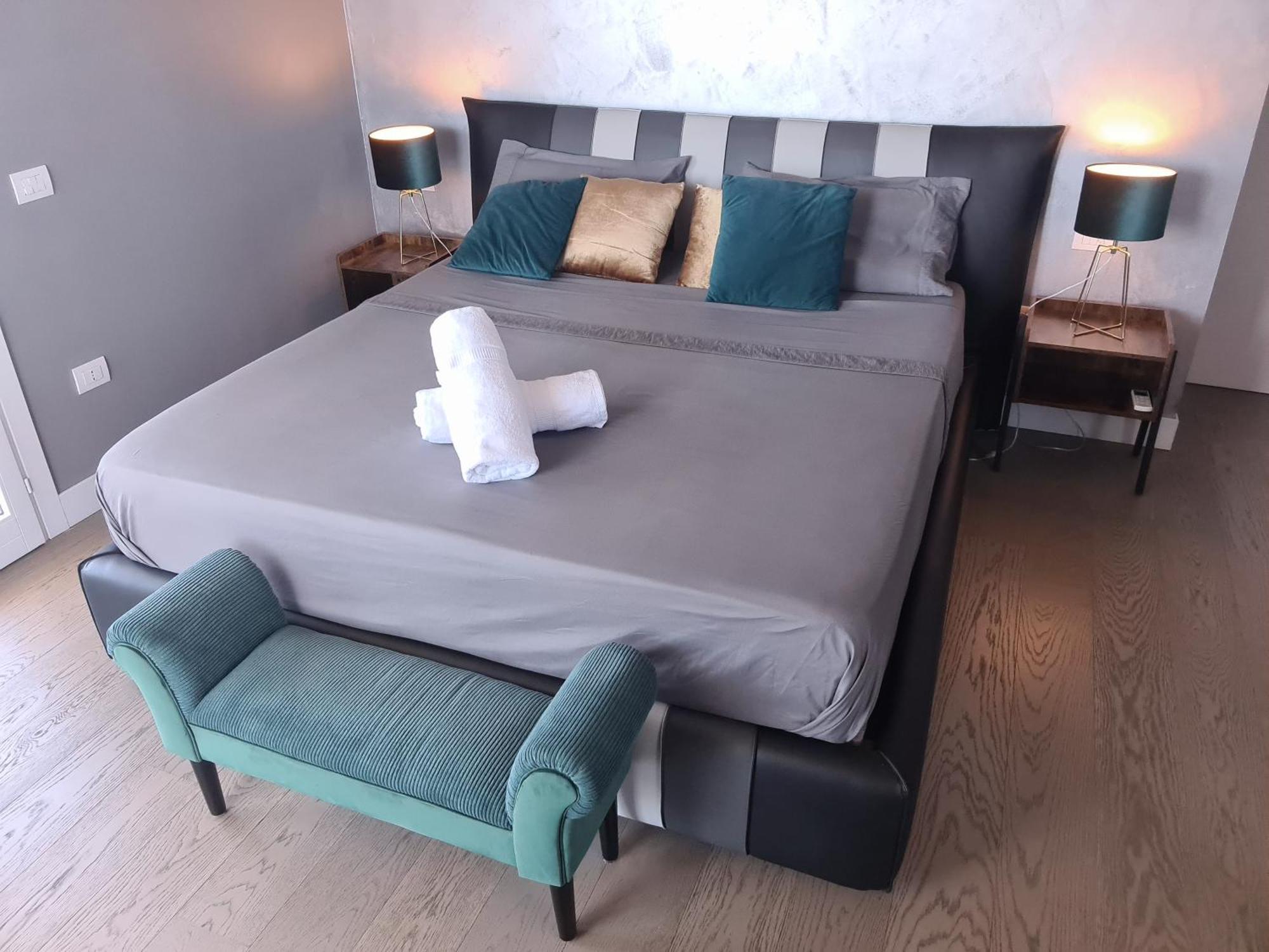 Penthouse Genneruxi Hotel Cagliari Eksteriør billede